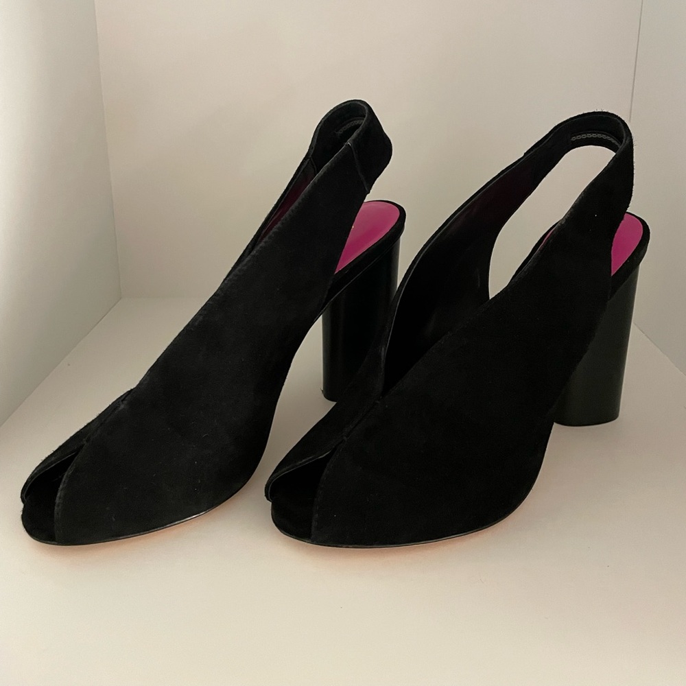 TRINA TURK SUNSET BLVD HEEL IN BLACK